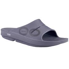 Oofos metallic sales mint